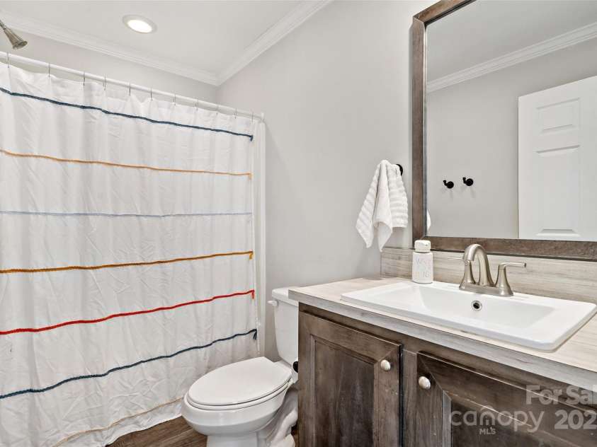 139 Green Leaf Drive, Nebo, NC 28761.  MLS# CAR4240967, YatesRealty ID 11714. 