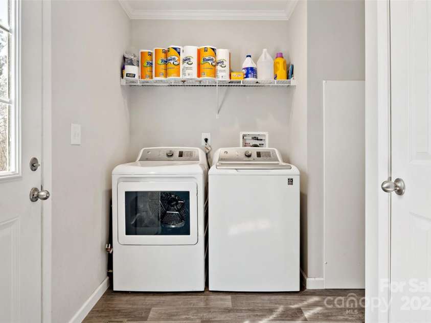 139 Green Leaf Drive, Nebo, NC 28761.  MLS# CAR4240967, YatesRealty ID 11714. LAUNDRY