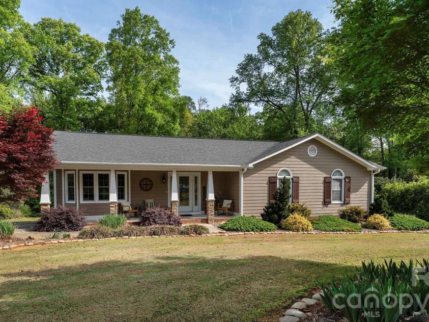 2322 Bearskin Lane, Monroe, NC 28110.  MLS# CAR4369625, YatesRealty ID 11714. 