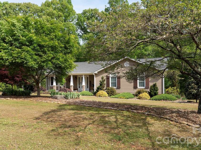 2322 Bearskin Lane, Monroe, NC 28110.  MLS# CAR4369625, YatesRealty ID 11714. 