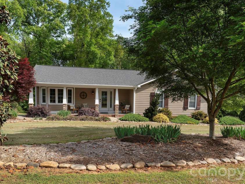 2322 Bearskin Lane, Monroe, NC 28110.  MLS# CAR4369625, YatesRealty ID 11714. 