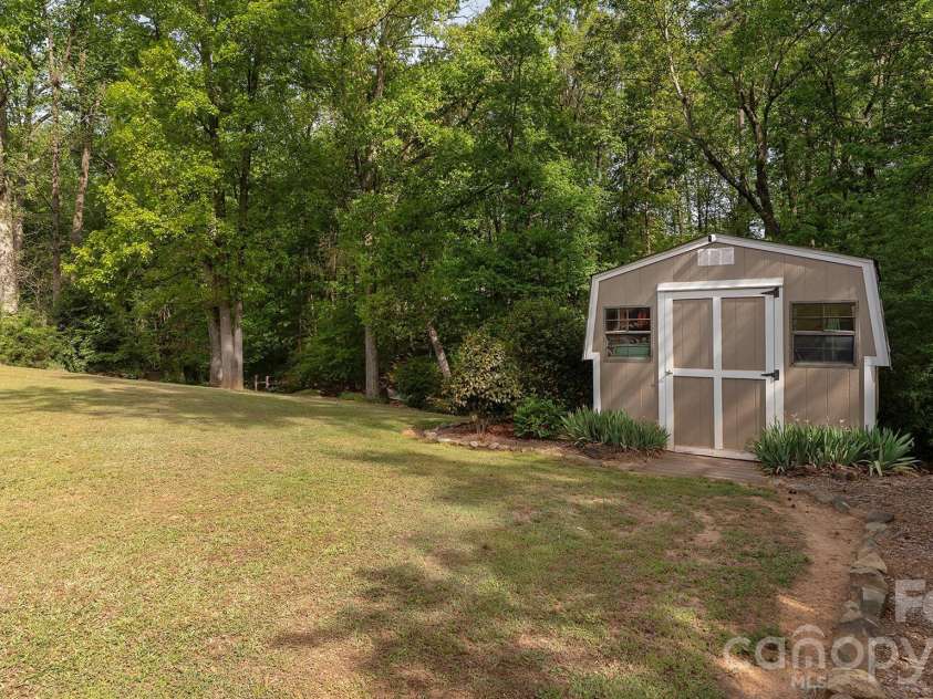 2322 Bearskin Lane, Monroe, NC 28110.  MLS# CAR4369625, YatesRealty ID 11714. 