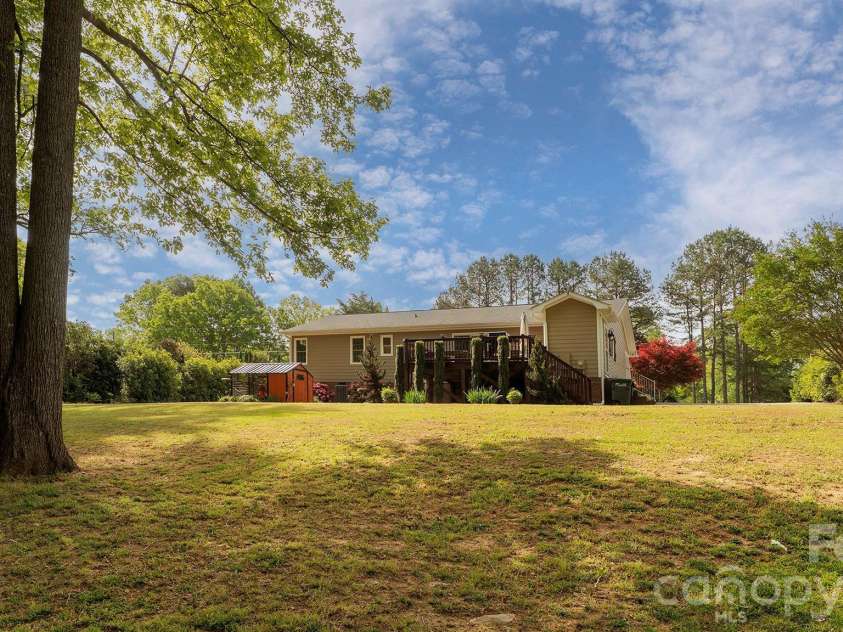 2322 Bearskin Lane, Monroe, NC 28110.  MLS# CAR4369625, YatesRealty ID 11714. 