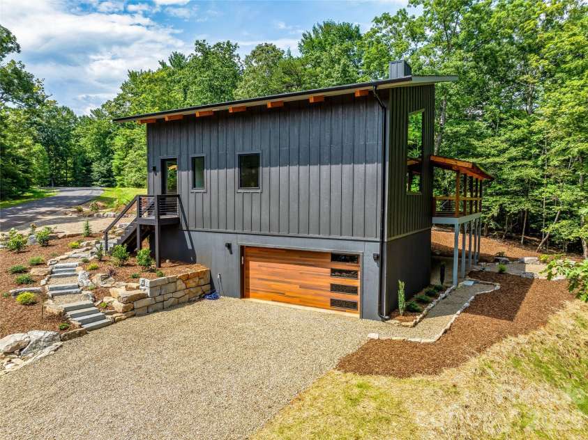 1180 West Lake Road, Marion, NC 28752.  MLS# CAR4358122, YatesRealty ID 11715. 