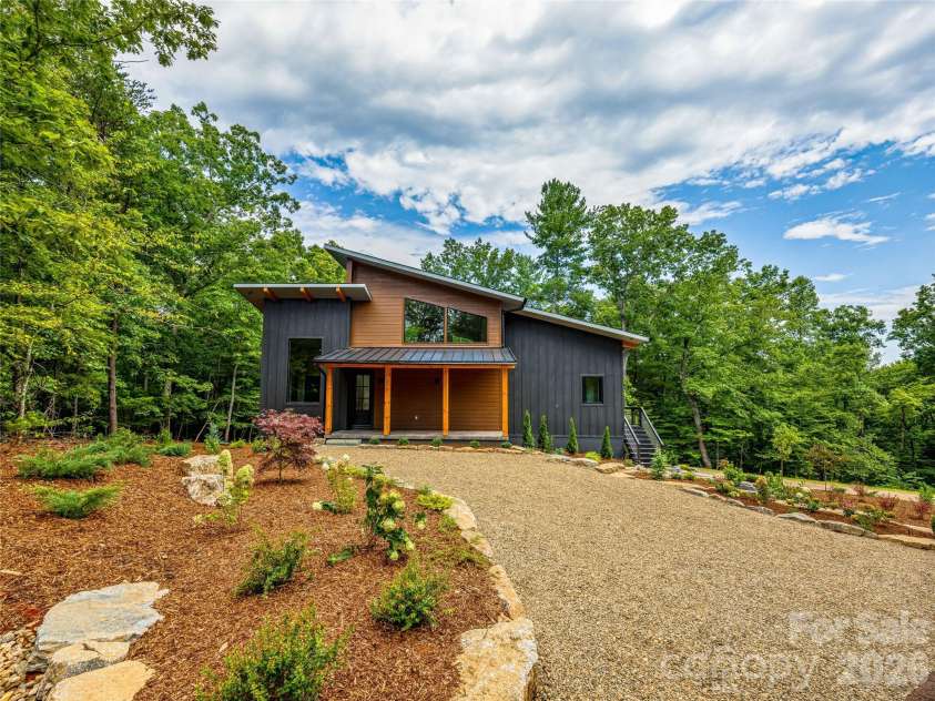 1180 West Lake Road, Marion, NC 28752.  MLS# CAR4358122, YatesRealty ID 11715. 