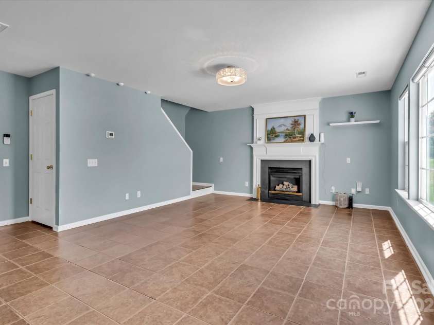 1216 Stourbridge Lion Drive, Charlotte, NC 28213.  MLS# CAR4246174, YatesRealty ID 11716. 