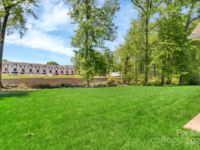 1216 Stourbridge Lion Drive, Charlotte, NC 28213.  MLS# CAR4246174, YatesRealty ID 11716. 