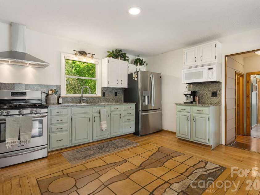 25 Pinewood Drive, Waynesville, NC 28786.  MLS# CAR4369385, YatesRealty ID 11716. 