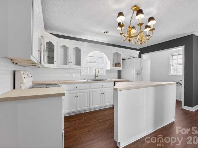 2466 Downey Drive, Lancaster, SC 29720.  MLS# CAR4369965, YatesRealty ID 11717. 
