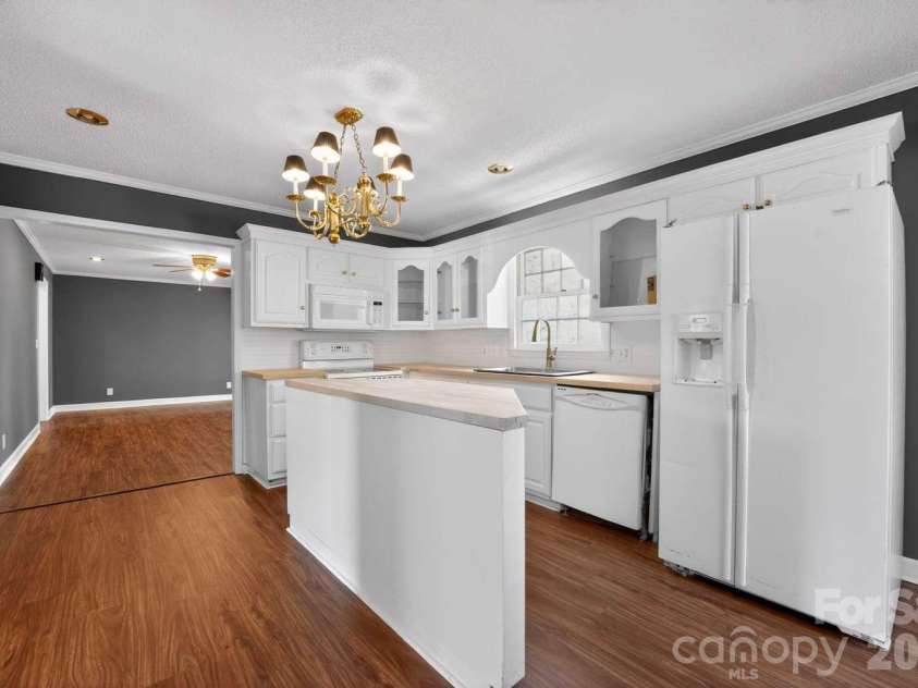2466 Downey Drive, Lancaster, SC 29720.  MLS# CAR4369965, YatesRealty ID 11717. 