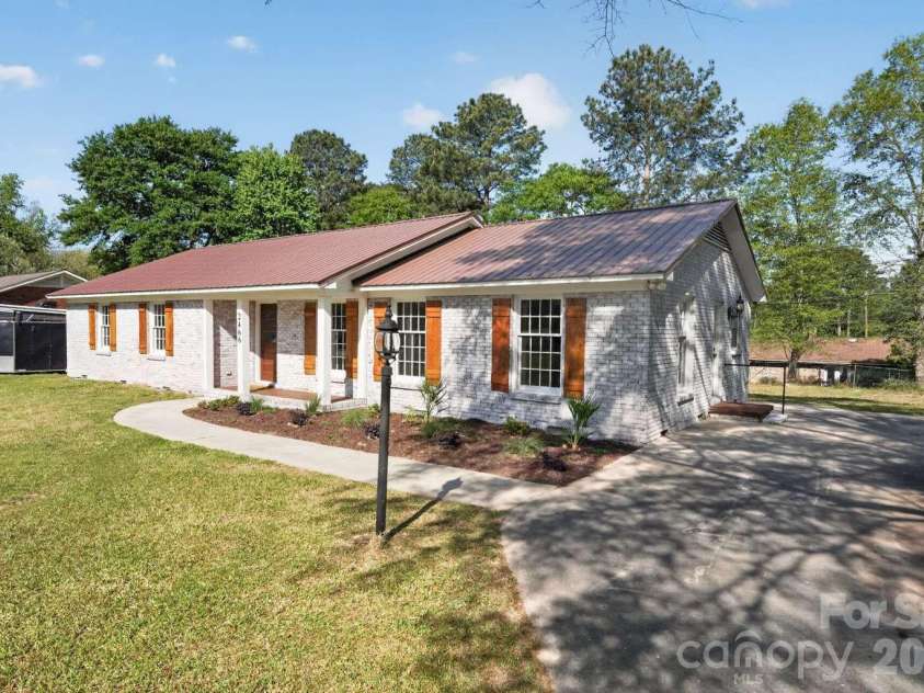2466 Downey Drive, Lancaster, SC 29720.  MLS# CAR4369965, YatesRealty ID 11717. 