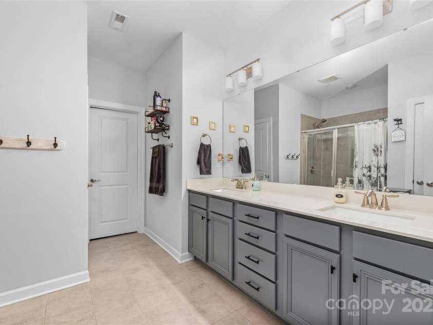 5304 Turtle Creek Drive, Denver, NC 28037.  MLS# CAR4189067, YatesRealty ID 11717. 