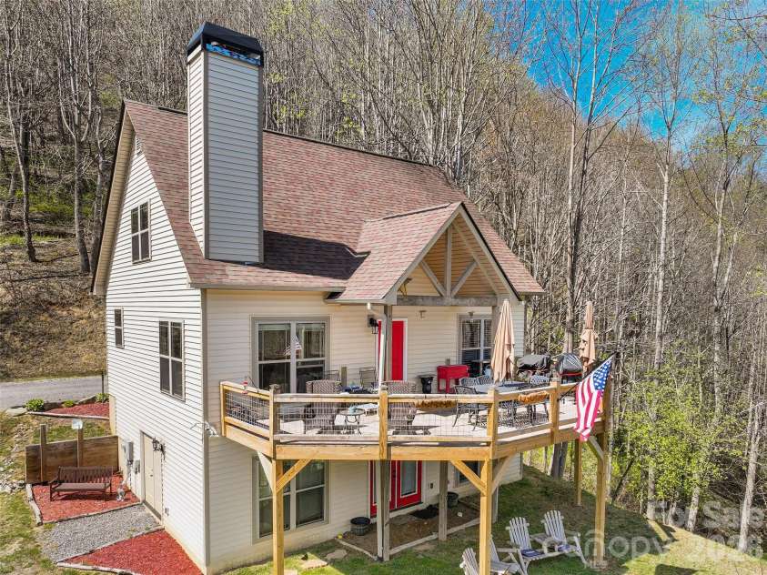 4823 Max Patch Road, Clyde, NC 28721.  MLS# CAR4369994, YatesRealty ID 11718. 