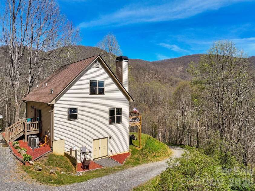 4823 Max Patch Road, Clyde, NC 28721.  MLS# CAR4369994, YatesRealty ID 11718. 