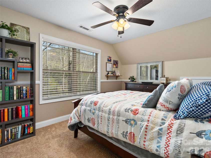 4823 Max Patch Road, Clyde, NC 28721.  MLS# CAR4369994, YatesRealty ID 11718. 