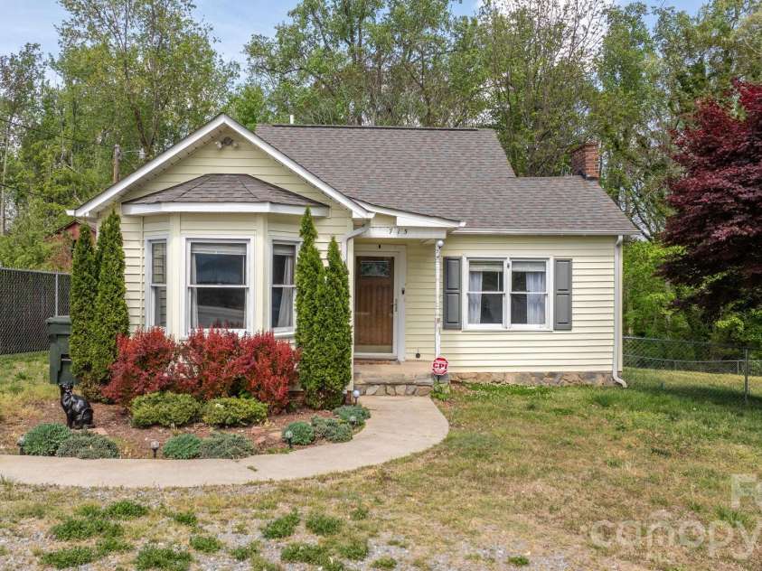 715 Main Street, Hudson, NC 28638.  MLS# CAR4370024, YatesRealty ID 11719. 