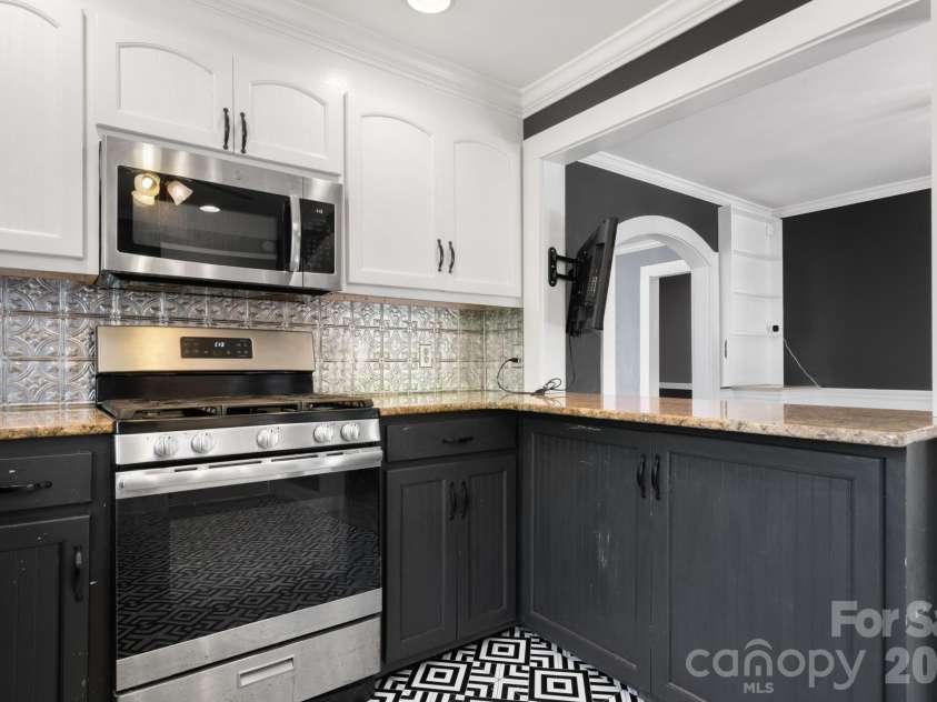 715 Main Street, Hudson, NC 28638.  MLS# CAR4370024, YatesRealty ID 11719. 