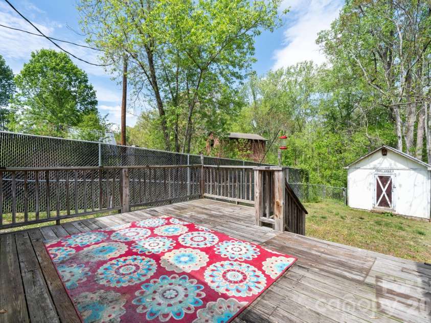 715 Main Street, Hudson, NC 28638.  MLS# CAR4370024, YatesRealty ID 11719. 