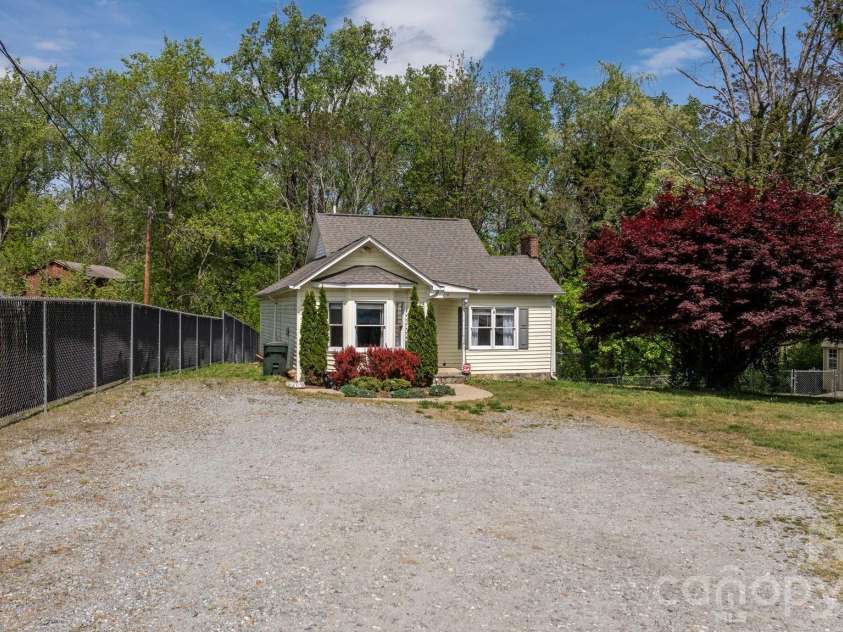 715 Main Street, Hudson, NC 28638.  MLS# CAR4370024, YatesRealty ID 11719. 