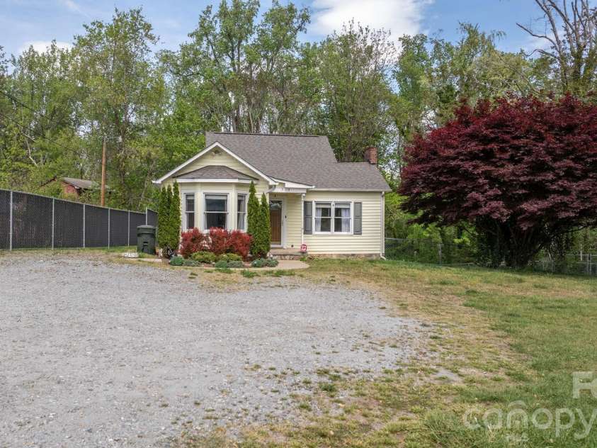 715 Main Street, Hudson, NC 28638.  MLS# CAR4370024, YatesRealty ID 11719. 