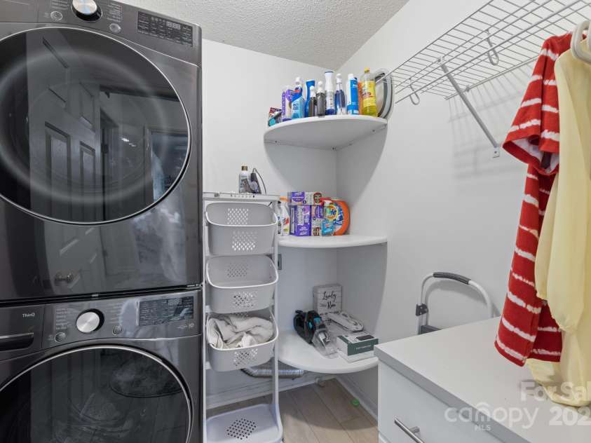 100 Lindsay Drive, Archdale, NC 27263.  MLS# CAR4326944, YatesRealty ID 1172. 