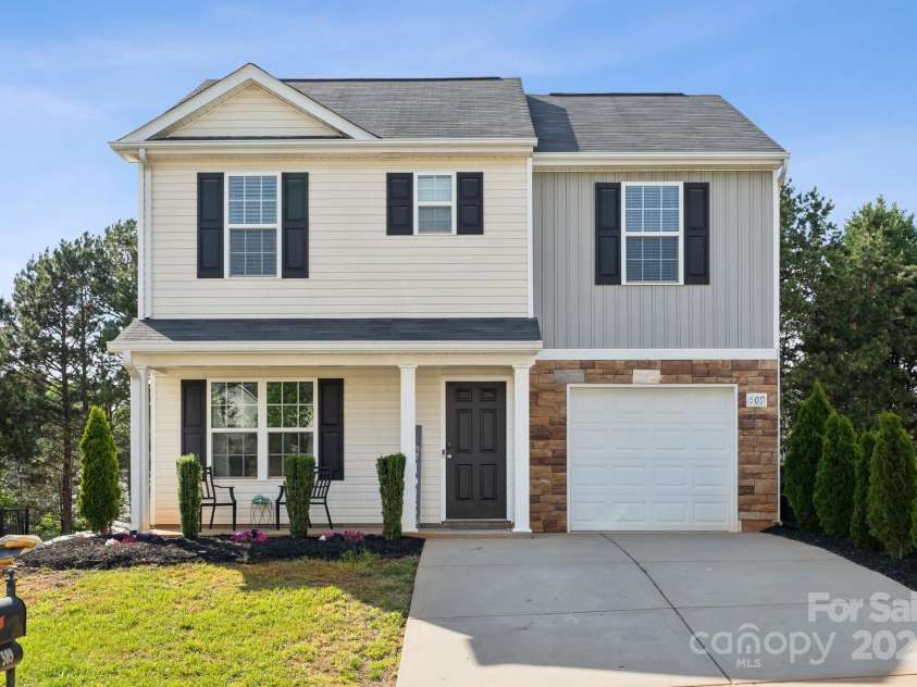 509 Ellingsworth Lane, Charlotte, NC 28214.  MLS# CAR4252053, YatesRealty ID 11720. 