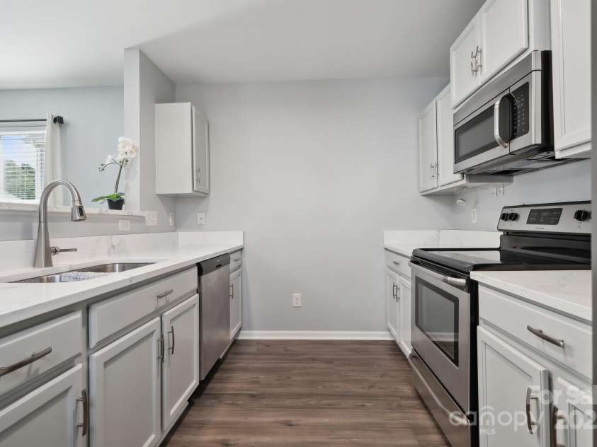 509 Ellingsworth Lane, Charlotte, NC 28214.  MLS# CAR4252053, YatesRealty ID 11720. 
