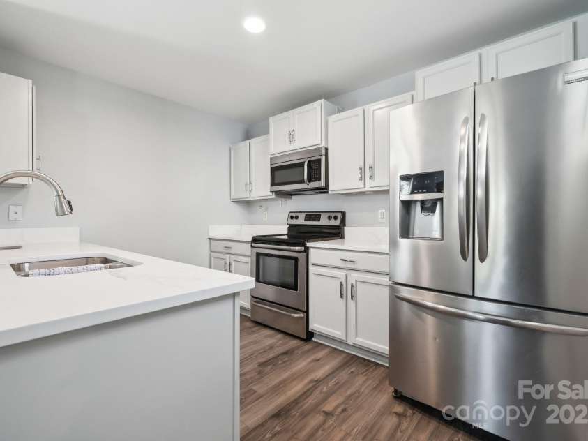 509 Ellingsworth Lane, Charlotte, NC 28214.  MLS# CAR4252053, YatesRealty ID 11720. 