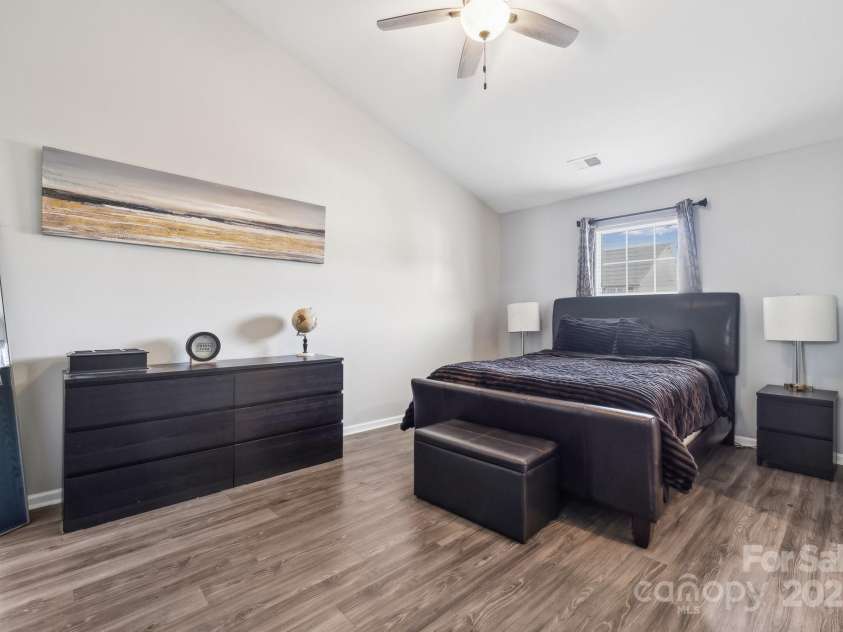 509 Ellingsworth Lane, Charlotte, NC 28214.  MLS# CAR4252053, YatesRealty ID 11720. 
