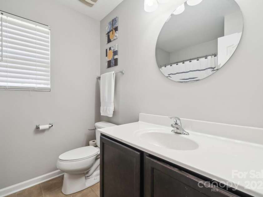 509 Ellingsworth Lane, Charlotte, NC 28214.  MLS# CAR4252053, YatesRealty ID 11720. 