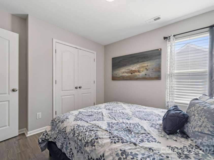 509 Ellingsworth Lane, Charlotte, NC 28214.  MLS# CAR4252053, YatesRealty ID 11720. 