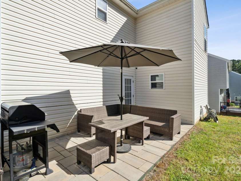 509 Ellingsworth Lane, Charlotte, NC 28214.  MLS# CAR4252053, YatesRealty ID 11720. 