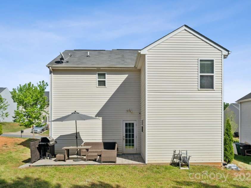 509 Ellingsworth Lane, Charlotte, NC 28214.  MLS# CAR4252053, YatesRealty ID 11720. 