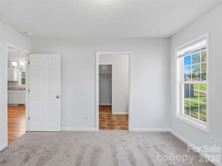 21 Shelburne Drive, Asheville, NC 28806.  MLS# CAR4370056, YatesRealty ID 11721. 