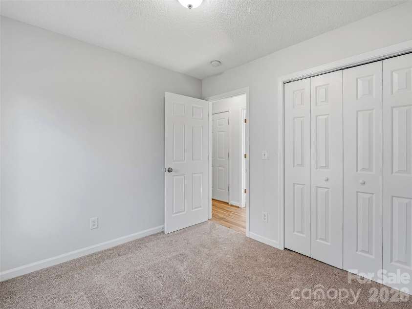 21 Shelburne Drive, Asheville, NC 28806.  MLS# CAR4370056, YatesRealty ID 11721. 