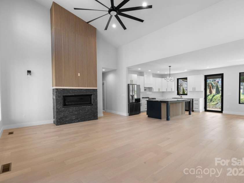 41 SCOTT MEADOWS Drive, Asheville, NC 28806.  MLS# CAR4201276, YatesRealty ID 11721. 