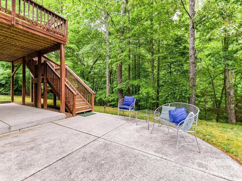 3200 Delamere Drive, Matthews, NC 28104.  MLS# CAR4250146, YatesRealty ID 11722. 