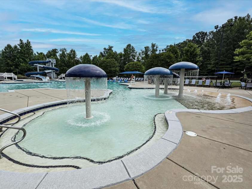 3200 Delamere Drive, Matthews, NC 28104.  MLS# CAR4250146, YatesRealty ID 11722. 