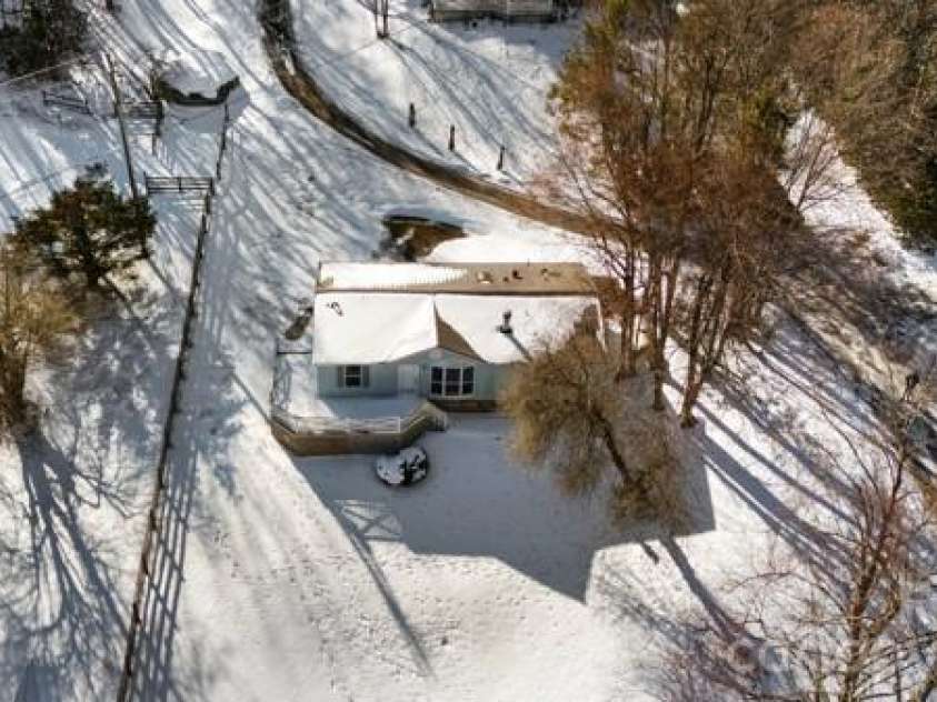 111 Oxford Lane, Blowing Rock, NC 28605.  MLS# CAR4370037, YatesRealty ID 11723. 