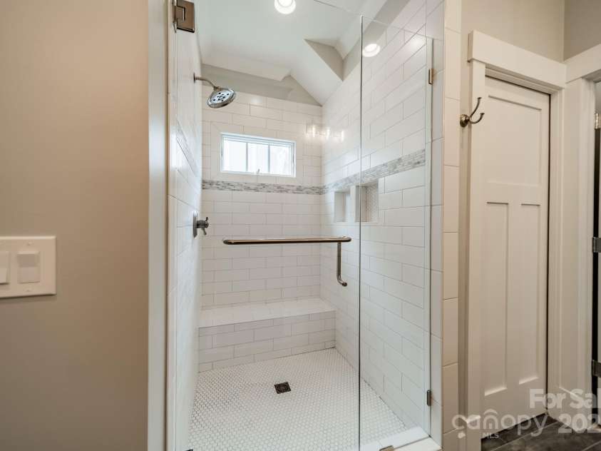 365 Delburg Street, Davidson, NC 28036.  MLS# CAR4248502, YatesRealty ID 11723. 