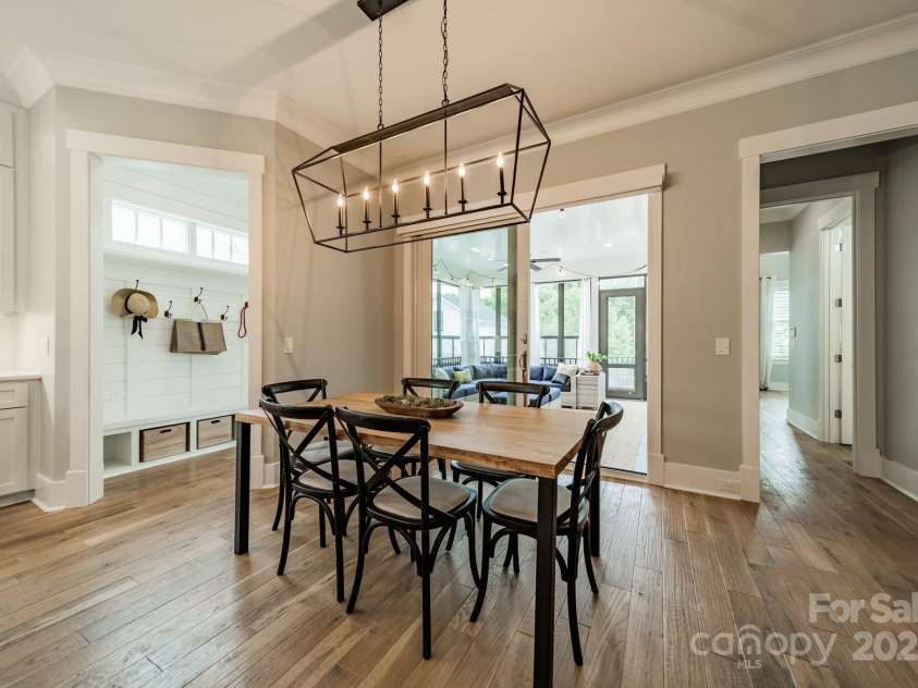 365 Delburg Street, Davidson, NC 28036.  MLS# CAR4248502, YatesRealty ID 11723. 