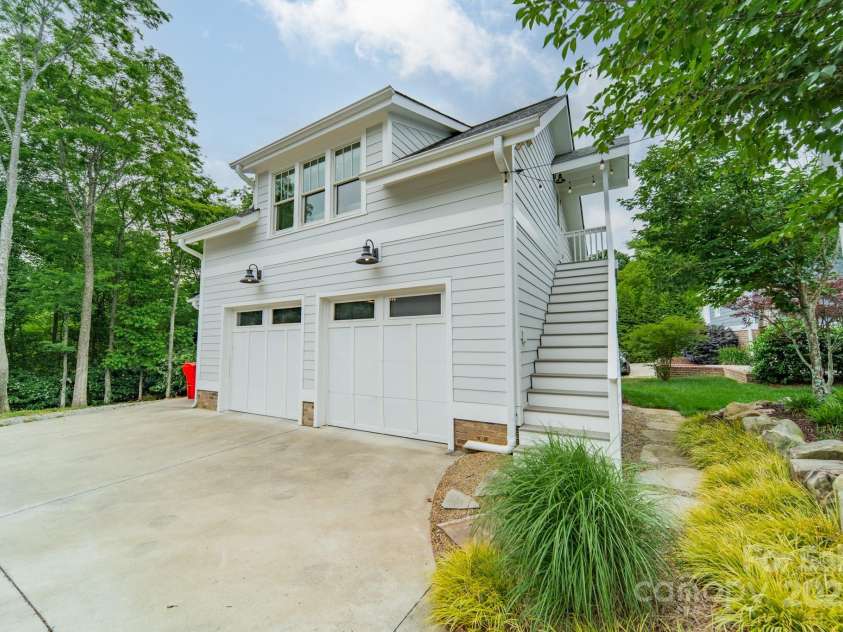 365 Delburg Street, Davidson, NC 28036.  MLS# CAR4248502, YatesRealty ID 11723. Over-sized 2 car garage-- take a peak!!