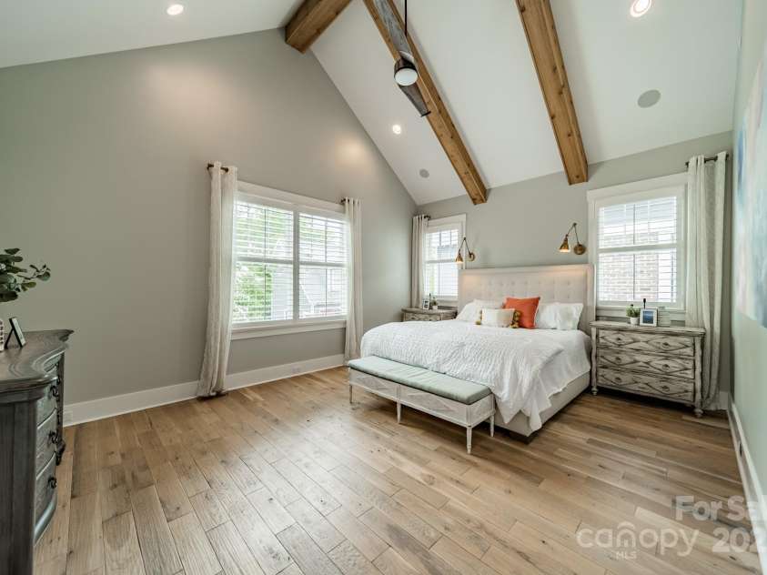 365 Delburg Street, Davidson, NC 28036.  MLS# CAR4248502, YatesRealty ID 11723. Spacious Primary Bedroom