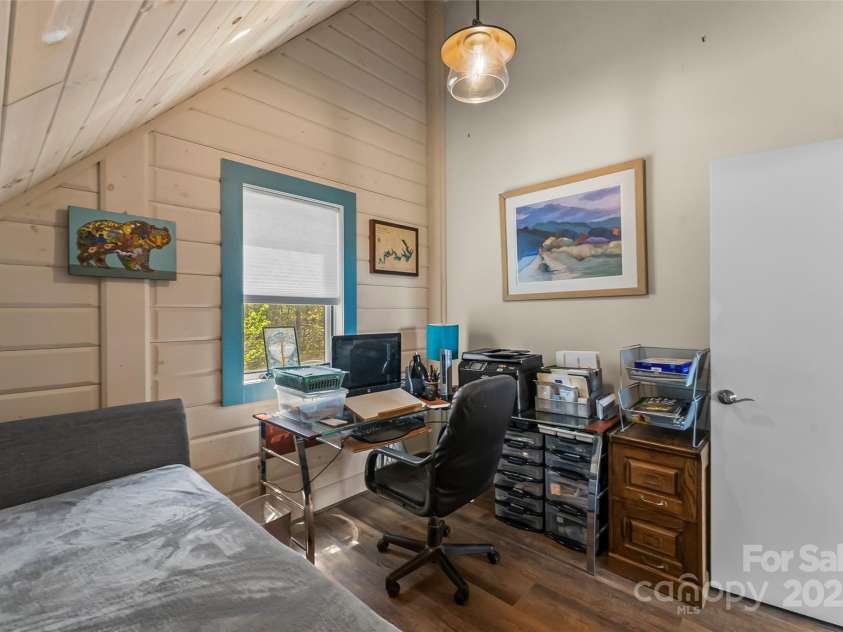 521 Waters Edge Drive, Nebo, NC 28761.  MLS# CAR4244162, YatesRealty ID 11724. 2nd upstairs bedroom