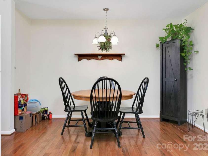 17 Resada Drive, Brevard, NC 28712.  MLS# CAR4247034, YatesRealty ID 11725. 