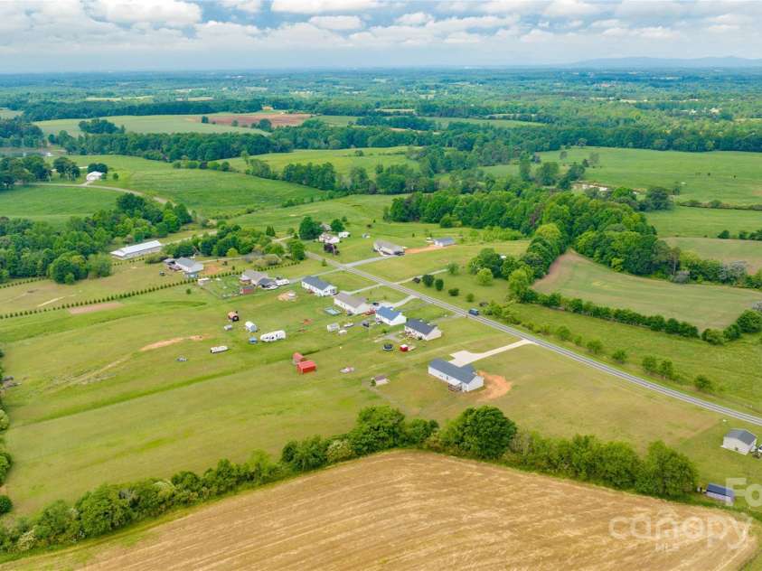 3648 Plainfield Drive, Shelby, NC 28150.  MLS# CAR4246254, YatesRealty ID 11726. 