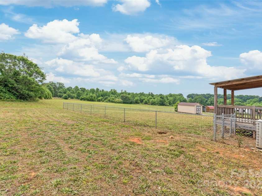 3648 Plainfield Drive, Shelby, NC 28150.  MLS# CAR4246254, YatesRealty ID 11726. 