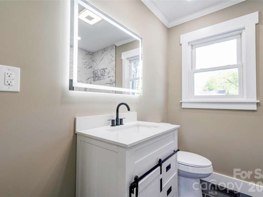 763 Broad Street, Shelby, NC 28152.  MLS# CAR4369420, YatesRealty ID 11726. Bath