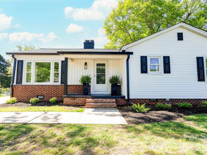763 Broad Street, Shelby, NC 28152.  MLS# CAR4369420, YatesRealty ID 11726. Front