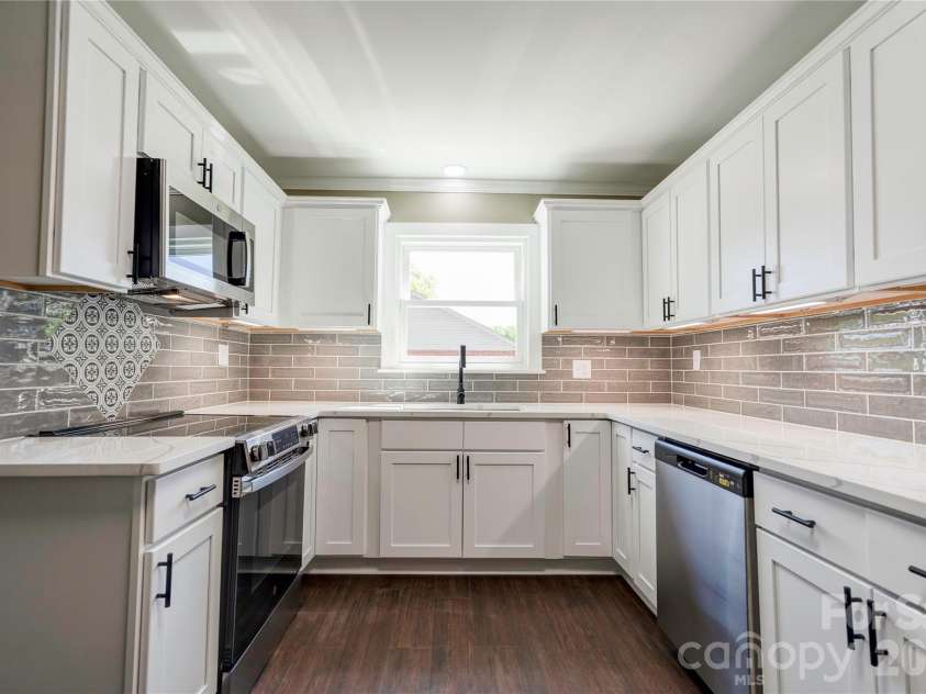 763 Broad Street, Shelby, NC 28152.  MLS# CAR4369420, YatesRealty ID 11726. Kitchen